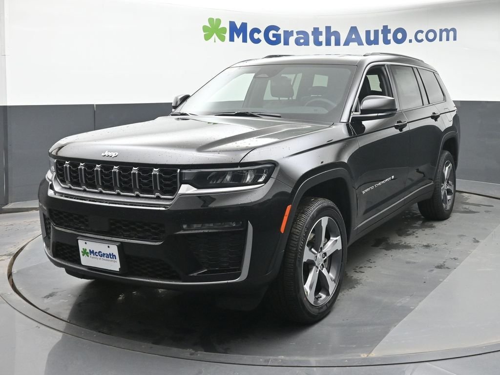 New 2026 Diamond Black Crystal Pearlcoat Jeep Limited image 23