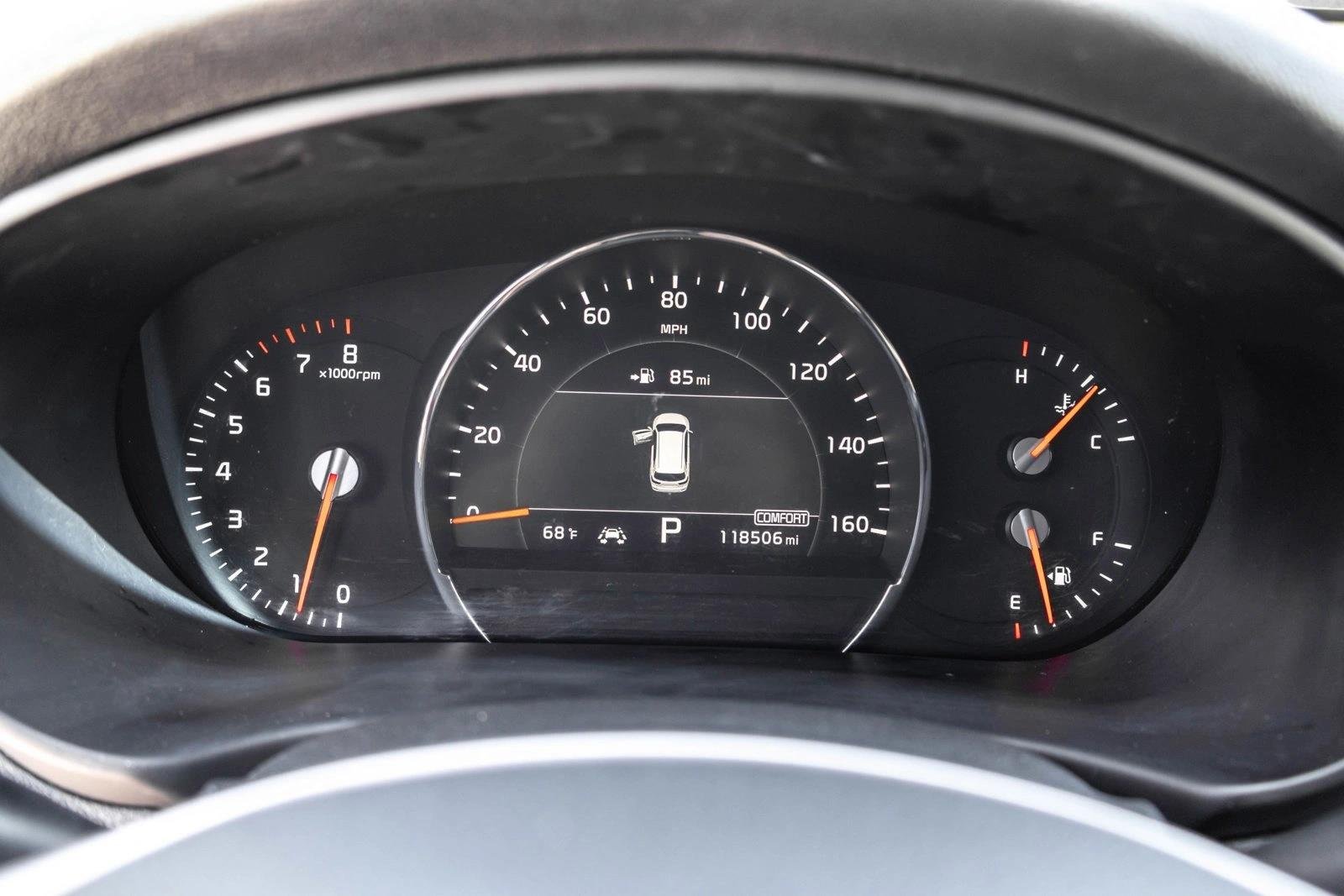Used 2020 Gravity Grey Kia EX V6 image 17