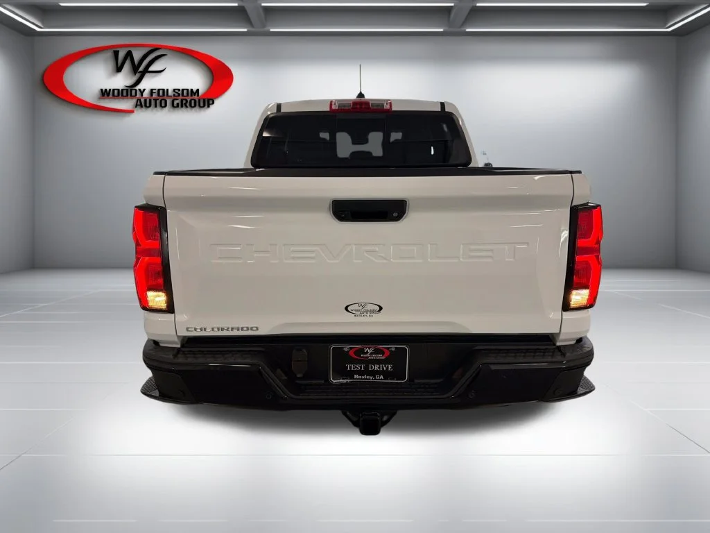 Used 2026 Summit White Chevrolet Z71 image 7