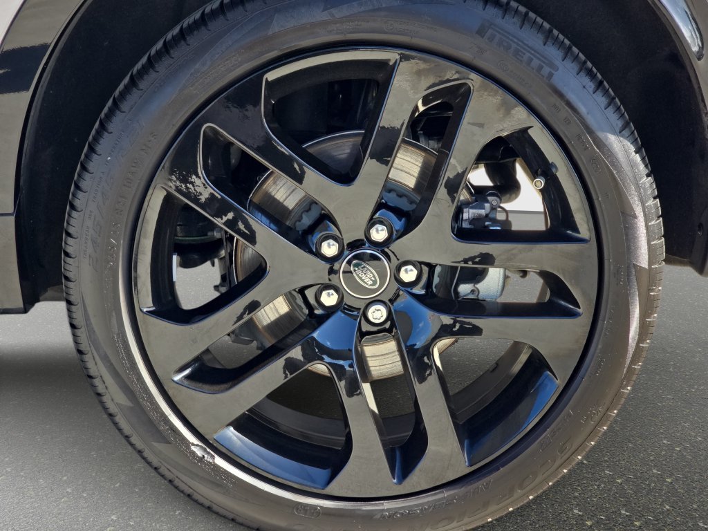 Certified Used 2025 Gray Land Rover SE image 34