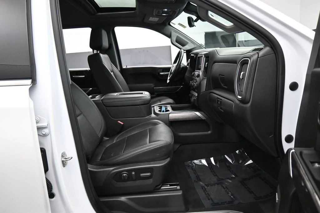 Used 2022 Iridescent Pearl Tricoat Chevrolet LTZ image 45