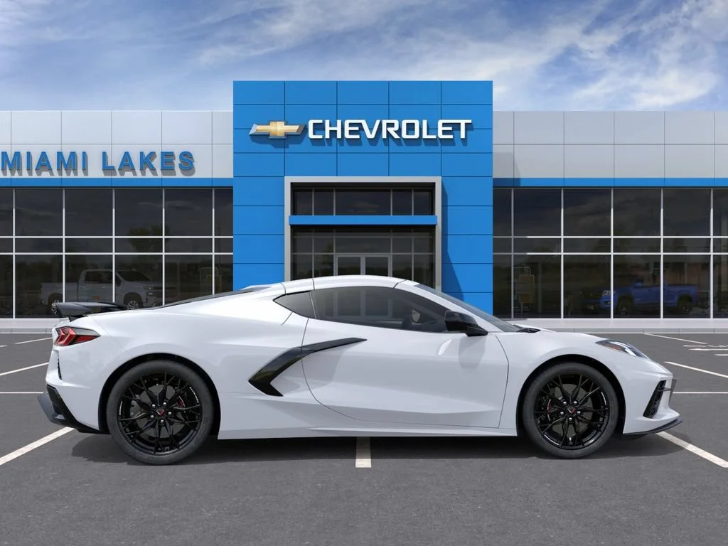 New 2027 Arctic White Chevrolet 2LT image 5
