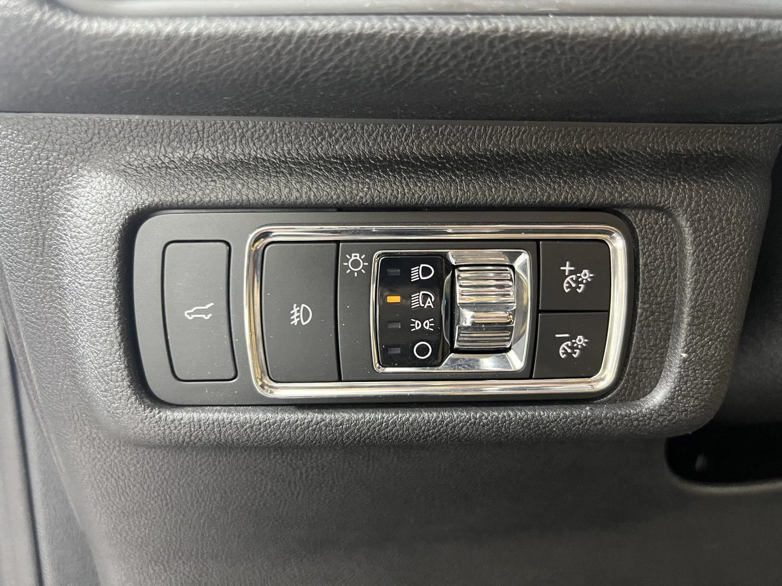 Used 2021 Pristine White Lincoln Reserve image 20