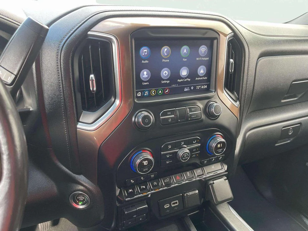 Used 2019 Iridescent Pearl Tricoat Chevrolet High Country image 10