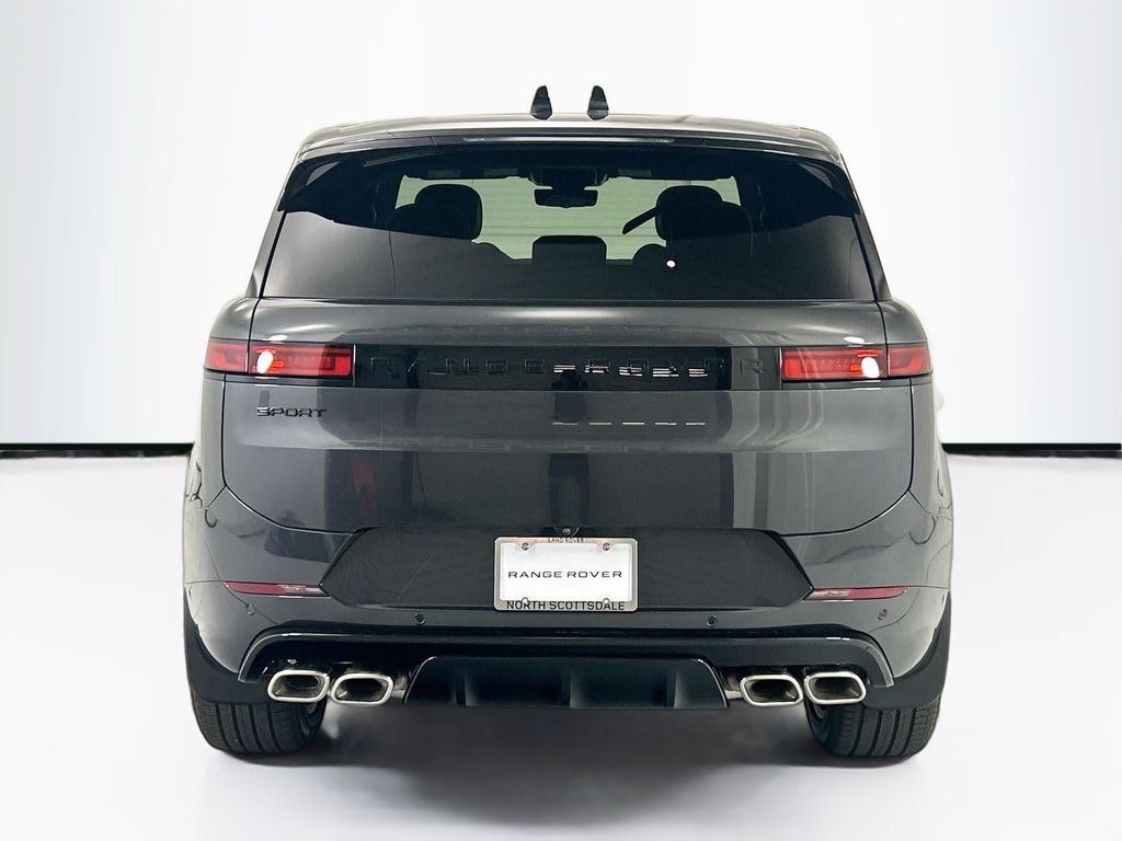 New 2026 Carpathian Grey Land Rover Dynamic SE image 6