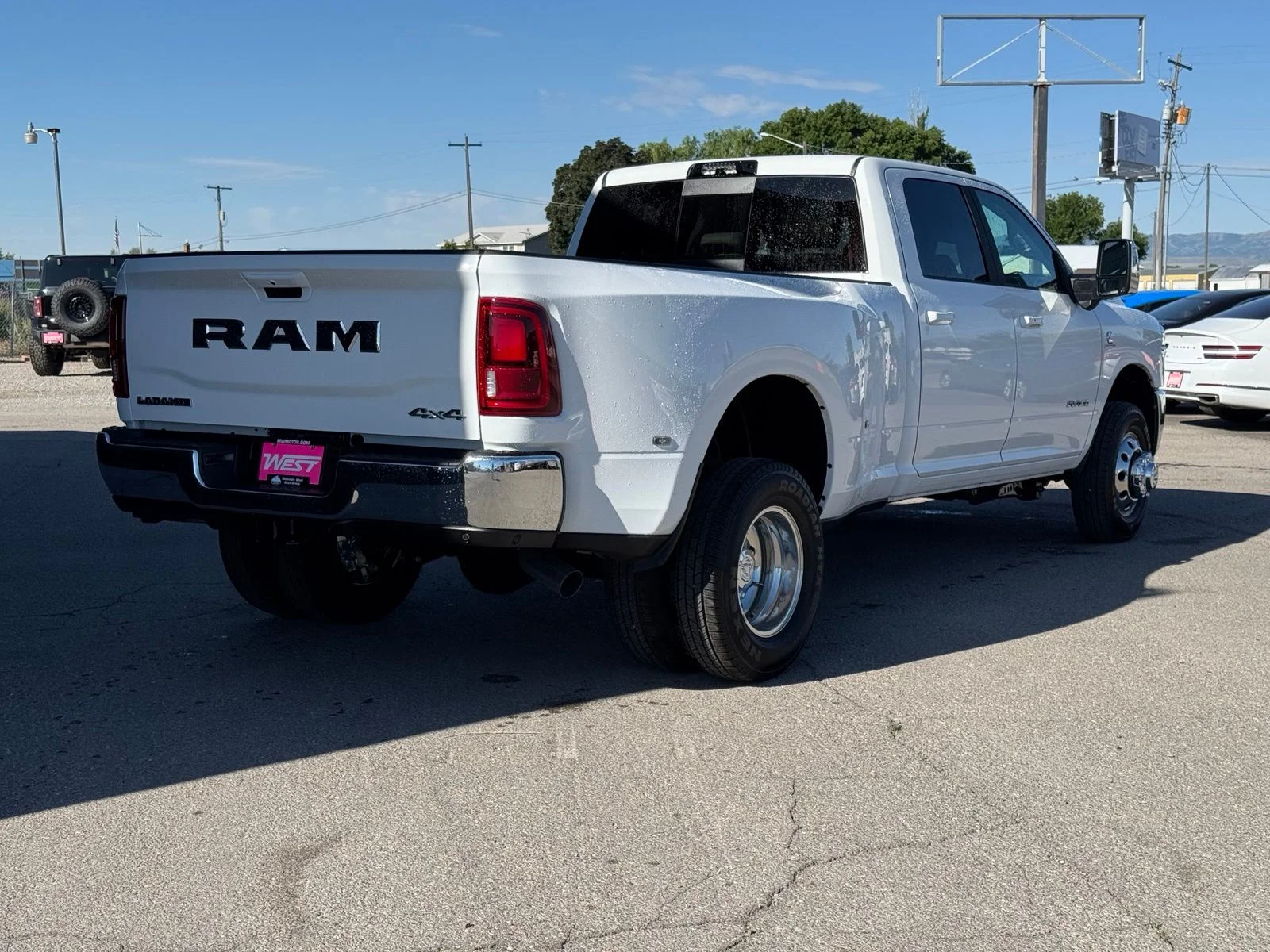 New 2026 Bright White Clear-Coat Exterior Paint RAM Laramie image 6