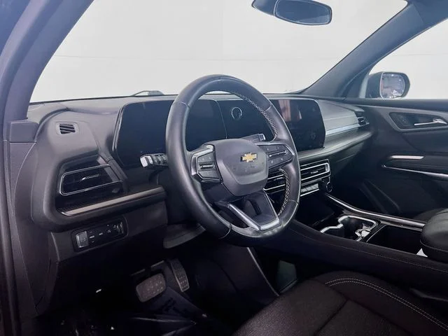 Used 2025 Black Metallic Chevrolet LT image 11