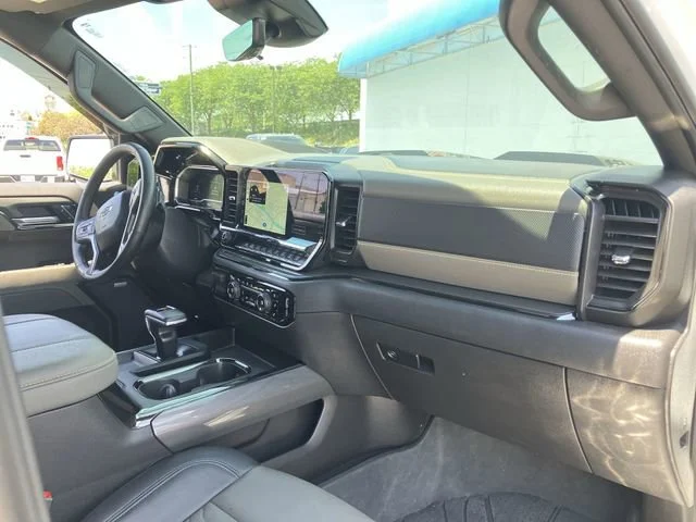 2025 Chevrolet Silverado 1500 ZR2 - Photo 30