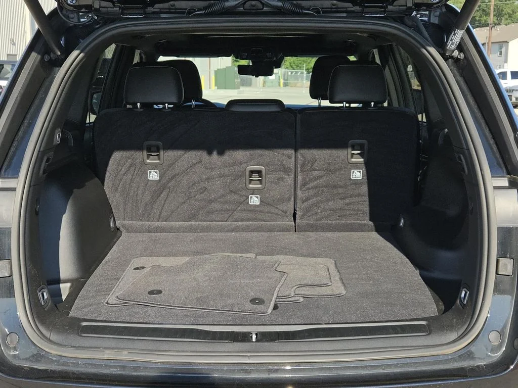 Used 2025 Black Jeep Limited image 42