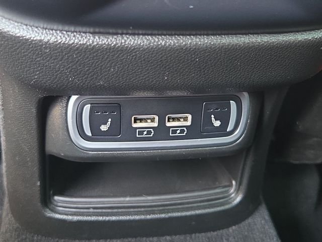 Used 2022 White Alfa Romeo Veloce image 33