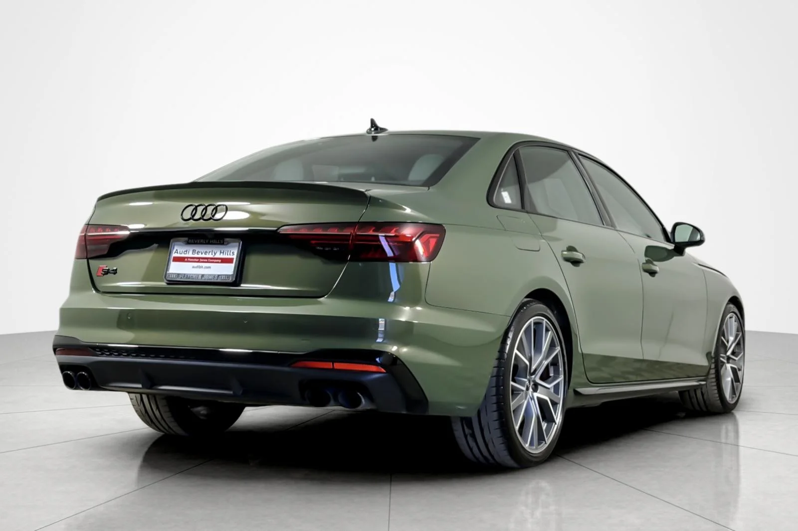 Used 2023 District Green Metallic Audi Premium Plus 3.0 TFSI quattro image 5