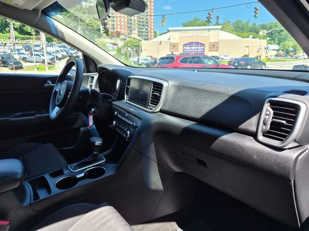 Used 2021 Red Kia LX image 22
