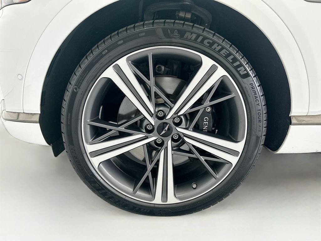 Used 2025 White Genesis 3.5T e-SC image 29