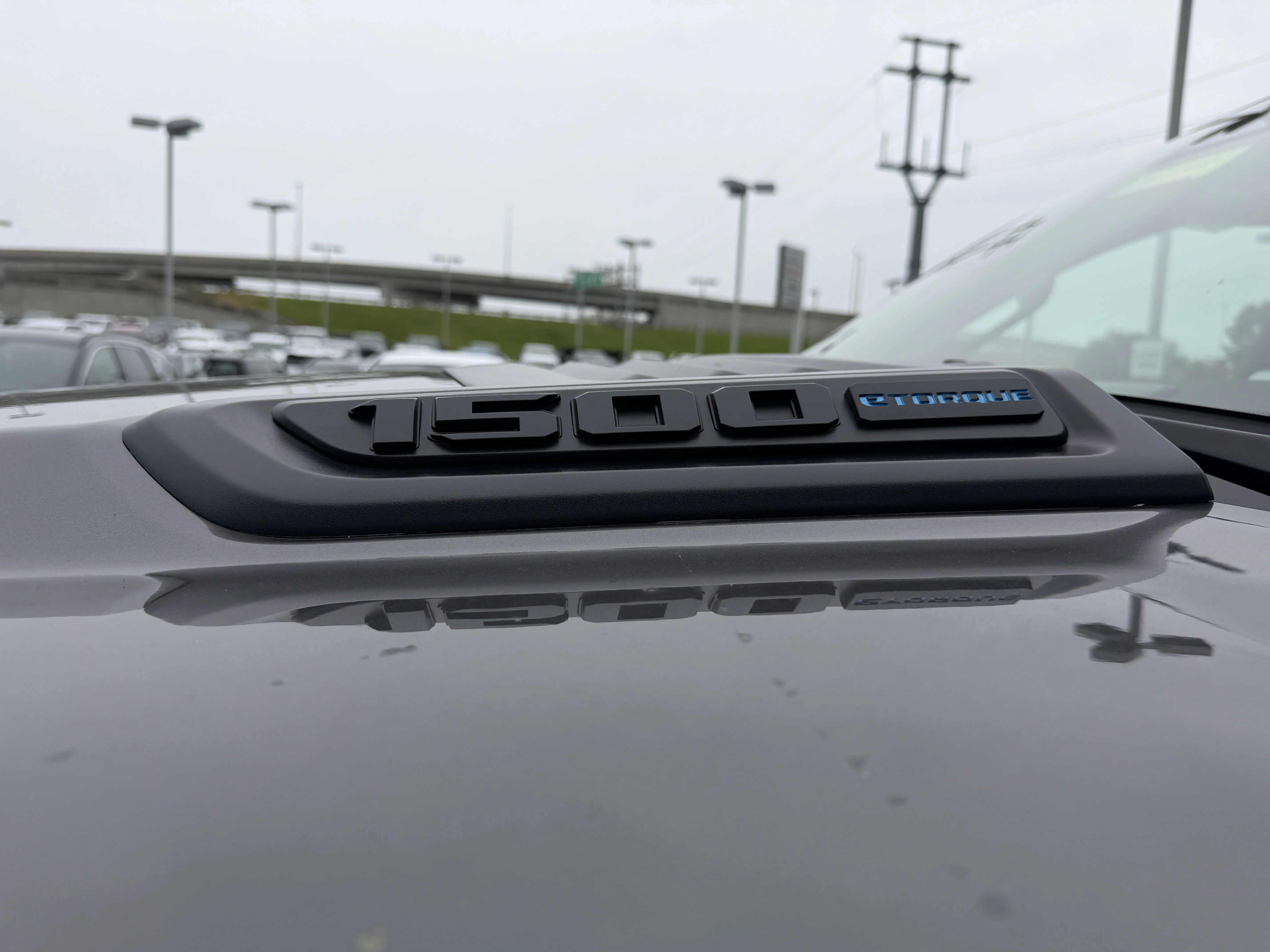 New 2026 Granite Crystal Metallic Clear-Coat Exterior Paint RAM Laramie image 18
