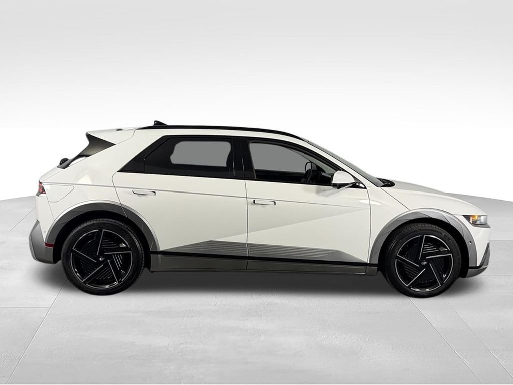Used 2025 White Hyundai Limited image 7