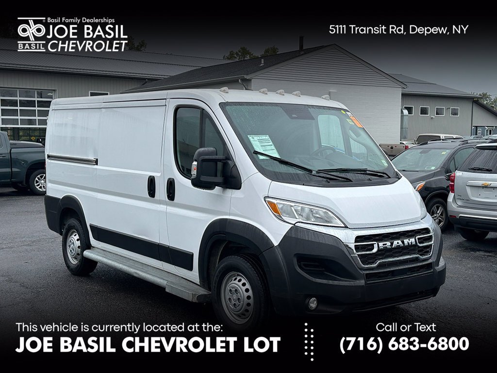 Used 2025 White Ram Base image 1