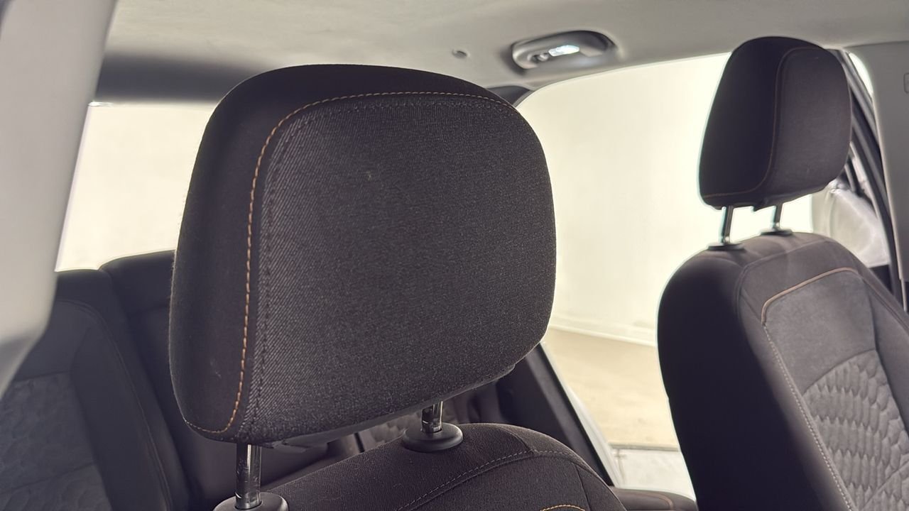 Used 2018 White Chevrolet LT image 19