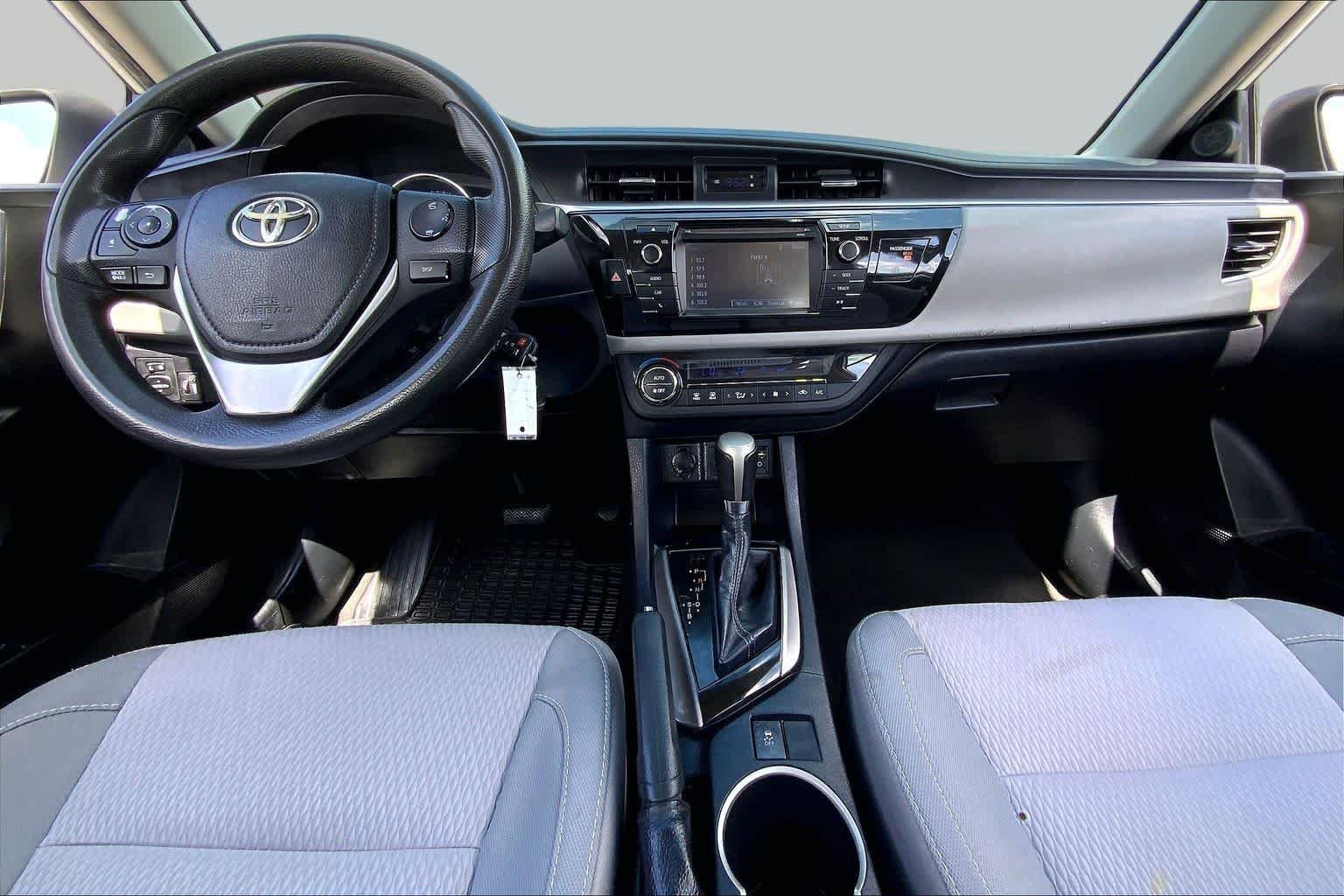 Used 2015 Super White Toyota LE image 15