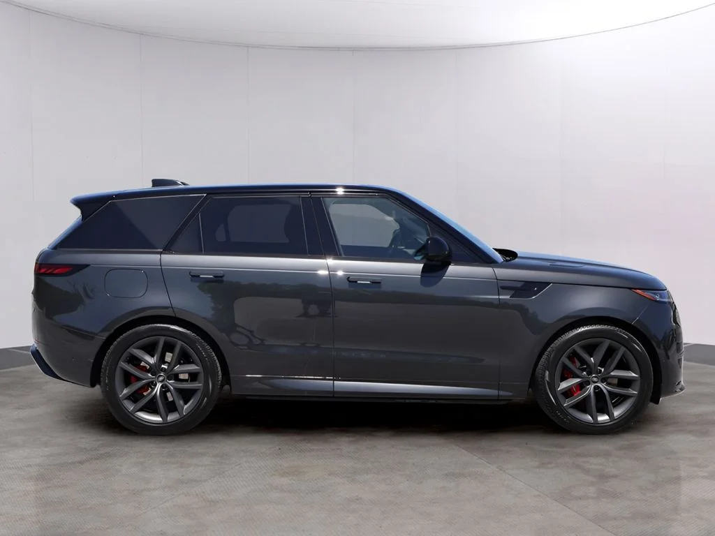 Used 2024 Carpathian Gray Premium Metallic Land Rover Dynamic SE image 9