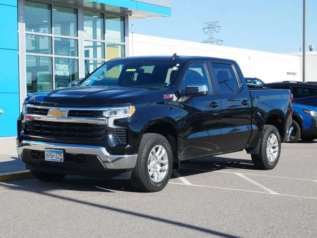 Used 2023 Chevrolet Silverado 1500 LT with VIN 2GCUDDED5P1125812 for sale in Roseville, Minnesota