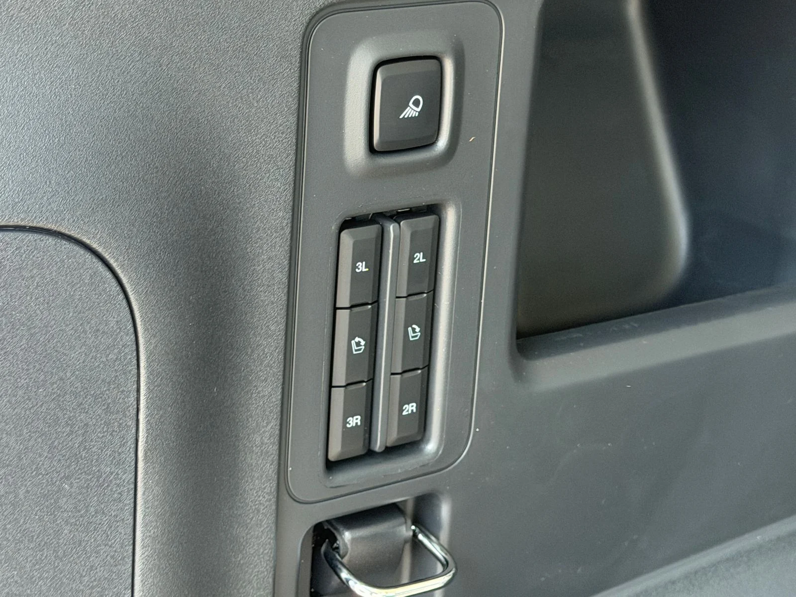 New 2027 Glacier Gray Metallic Tri-Coat Ford Active image 17