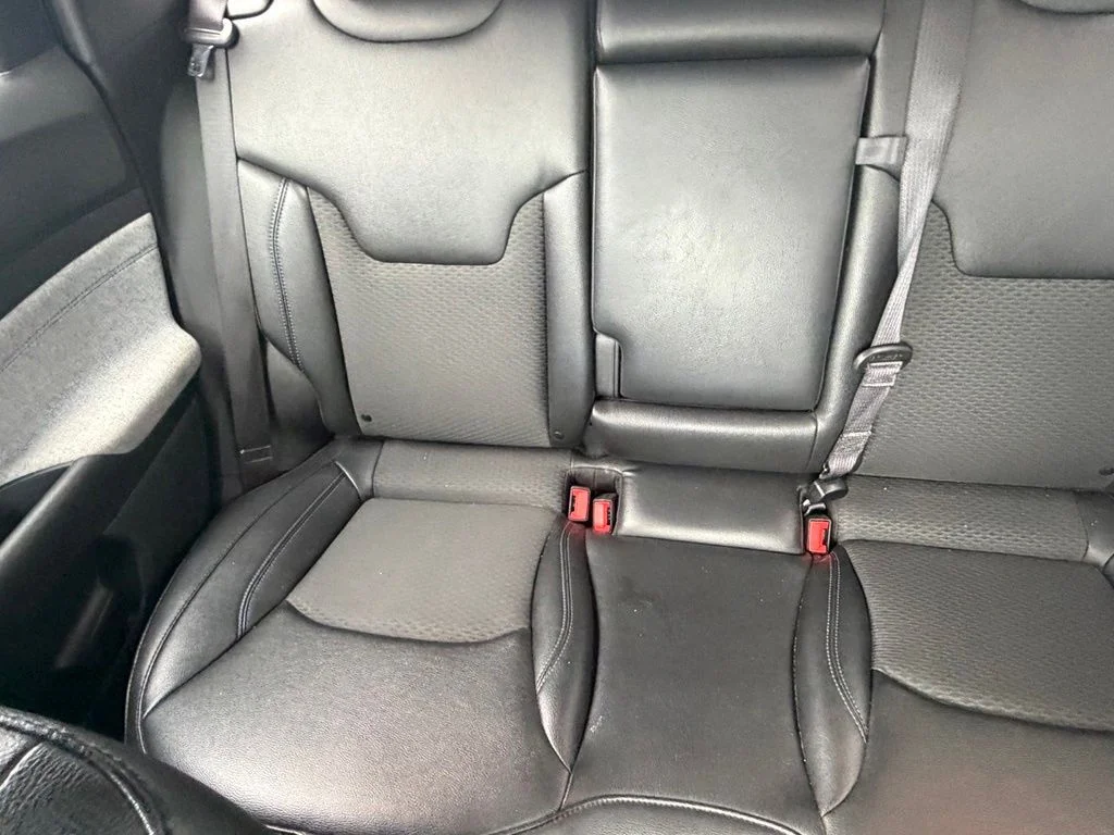 Used 2024 White Jeep Latitude image 14