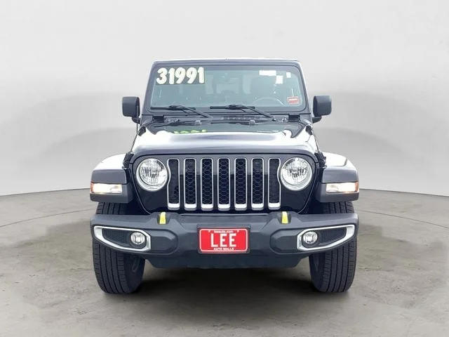 Certified Used 2023 Black Clearcoat Jeep Overland image 8