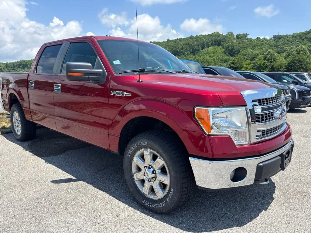 Used 2013 Ruby Red Metallic Ford XLT image 3