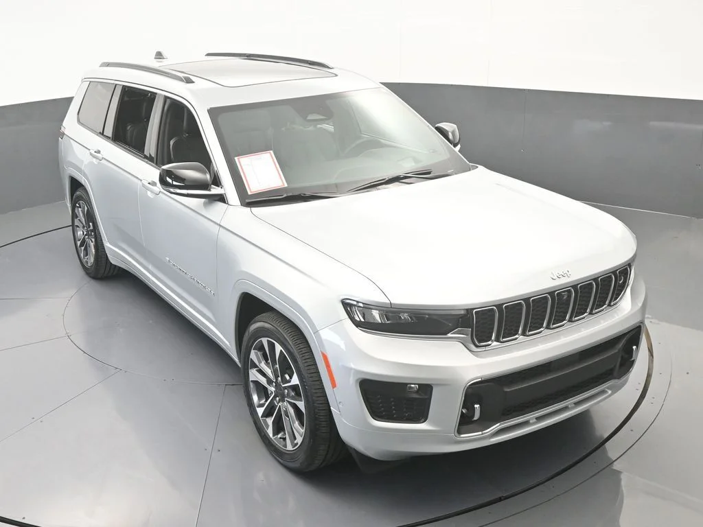 Used 2024 Silver Zynith Jeep Overland image 66