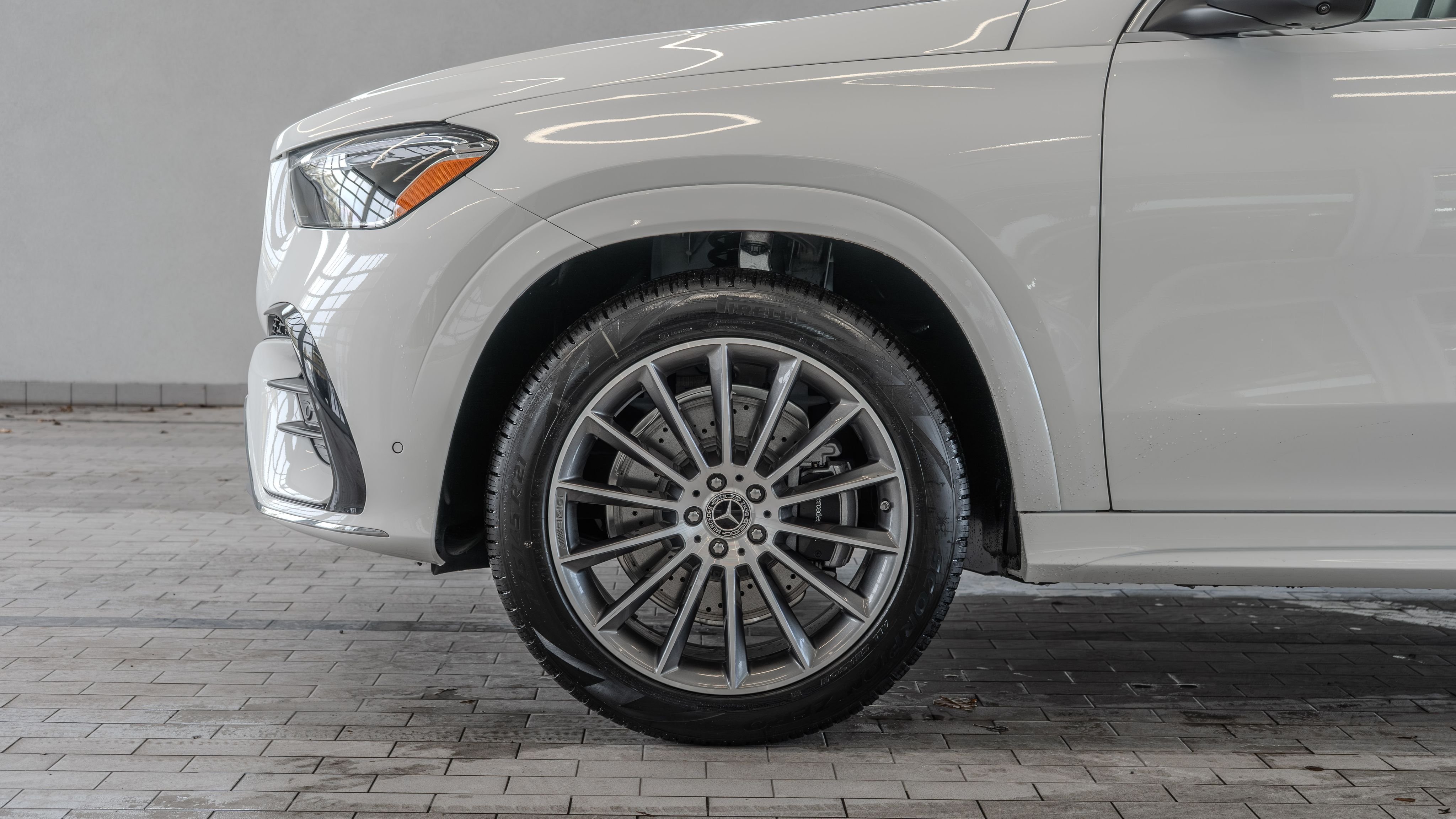 New 2026 Polar White Mercedes-Benz GLE 350 image 4