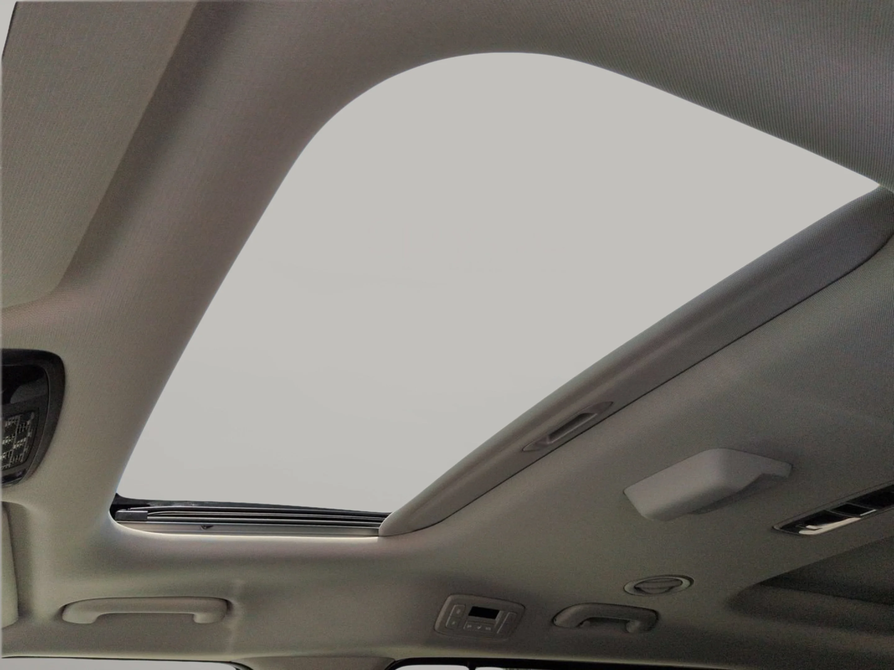 New 2027 Ivory Silver Kia SX Prestige image 32
