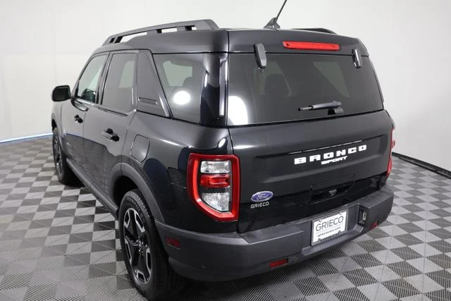 Used 2023 Black Ford Outer Banks image 6