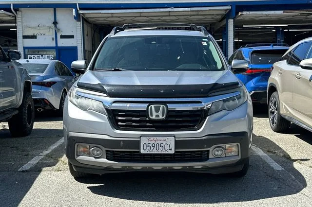 Used 2017 White Honda RTL-E image 3