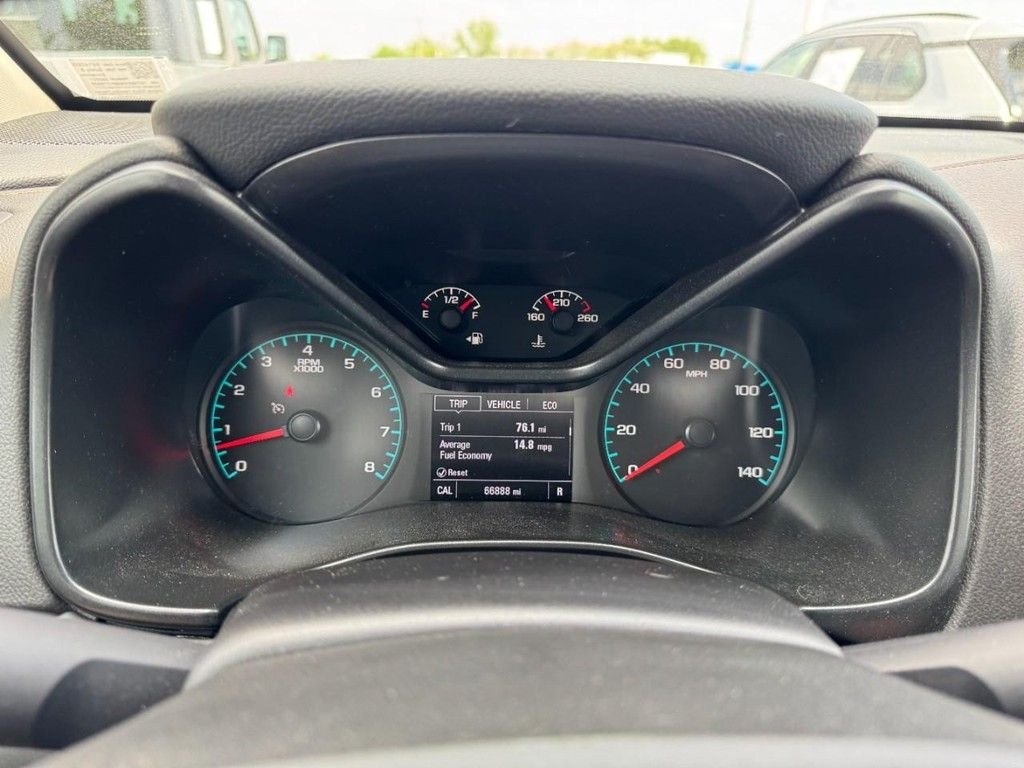 Used 2021 White GMC AT4 w/Cloth image 23
