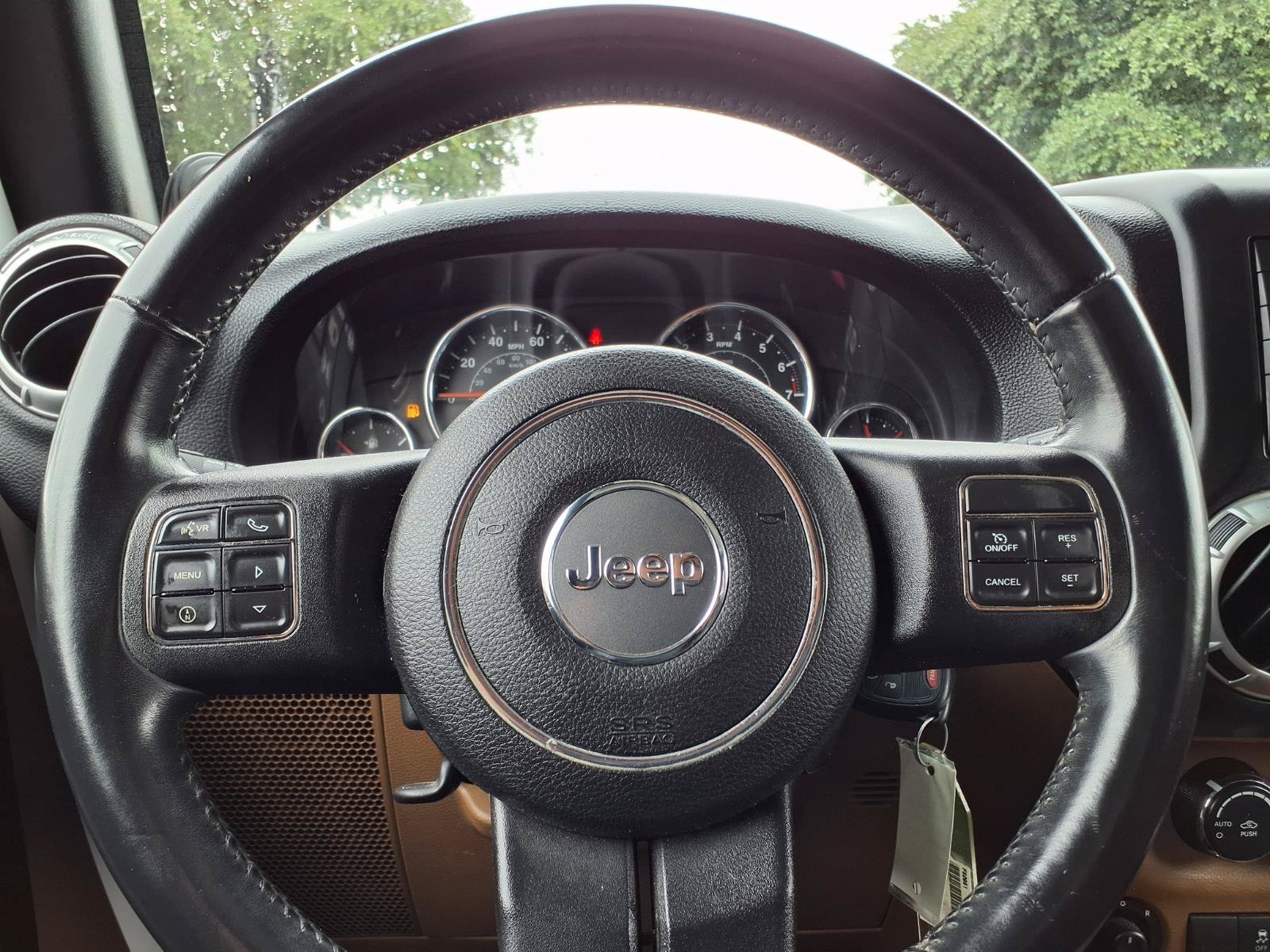 Used 2013 Bright White Jeep Sahara image 24