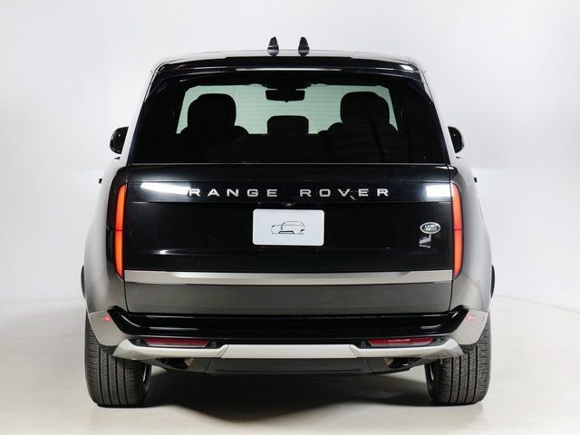Used 2023 Santorini Black Metallic Land Rover SE image 7