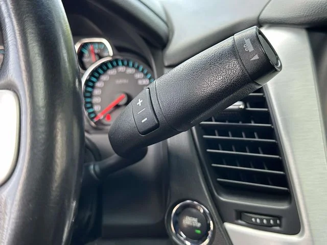 Used 2020 Black GMC SLT image 23