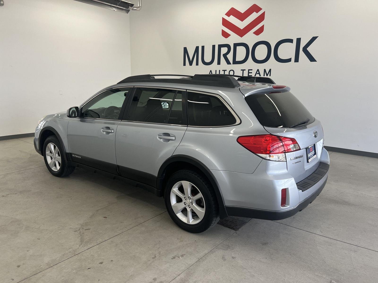 Used 2014 Ice Silver Metallic Subaru 2.5i Premium image 2