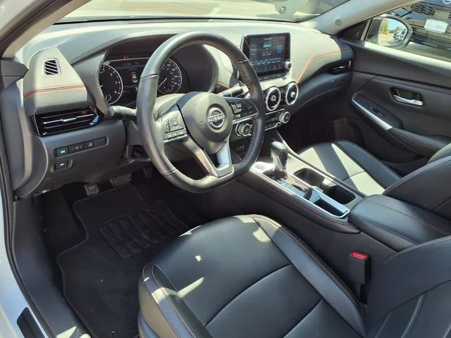 Certified Used 2025 White Nissan SR image 4
