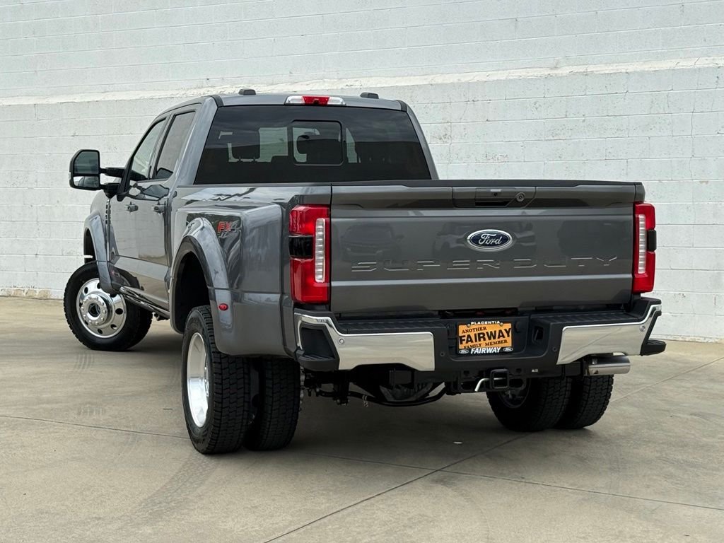 New 2026 Gray Ford Lariat image 4