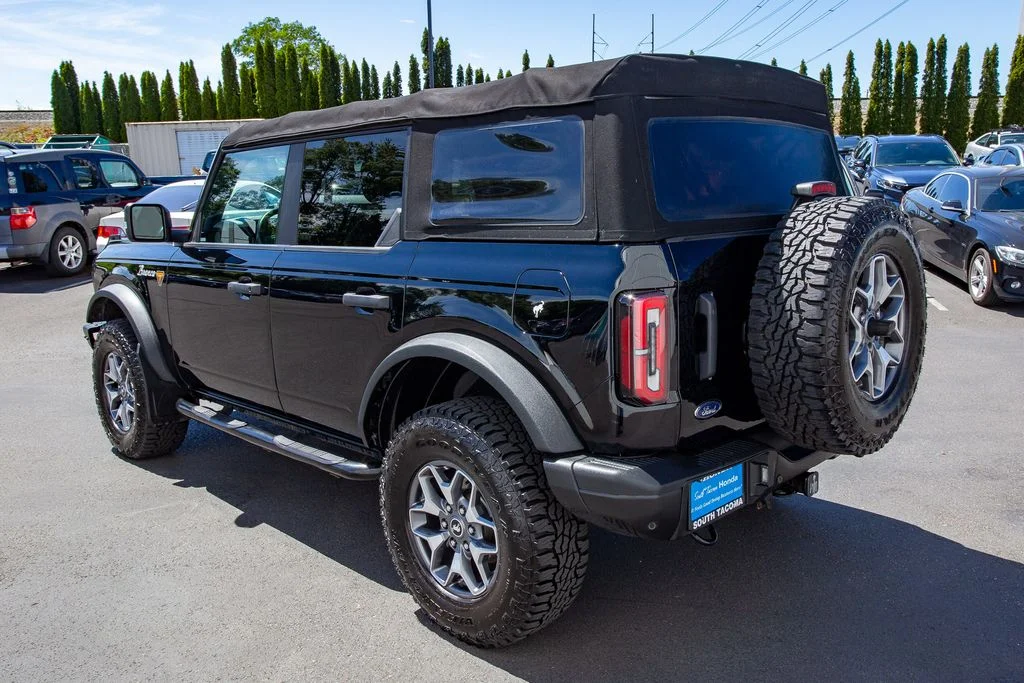 Used 2021 Shadow Black Ford 4WD Badlands image 10