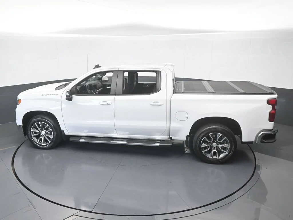 Used 2023 Summit White Chevrolet LT image 46