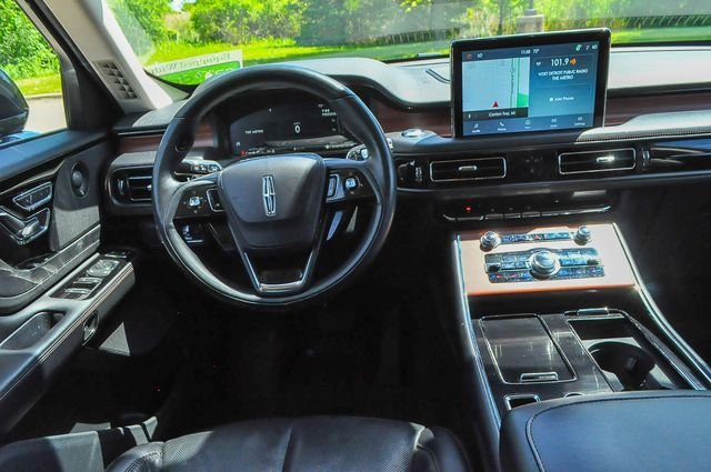Used 2023 Blue Lincoln Reserve image 18