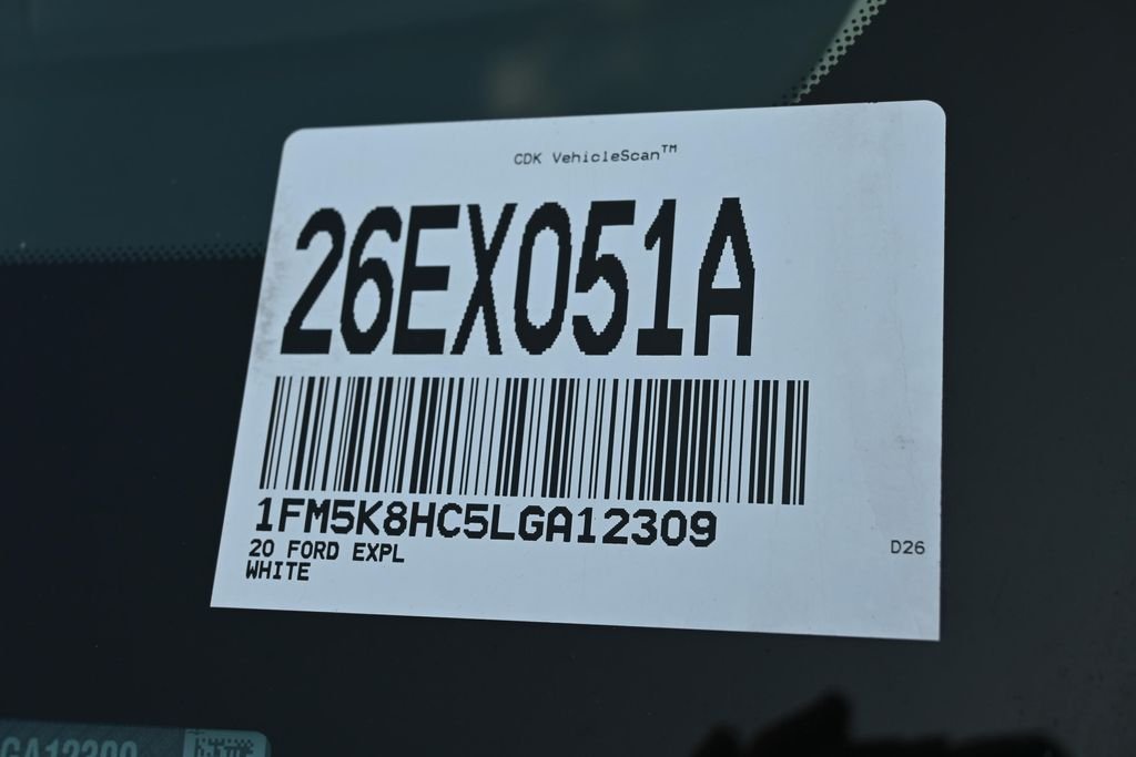 Used 2020 White Metallic Ford Platinum image 47
