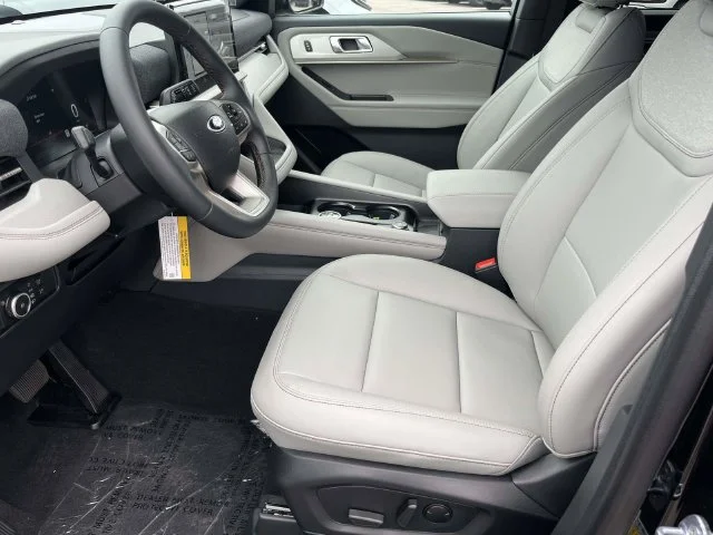 New 2027 Black Ford Active image 10