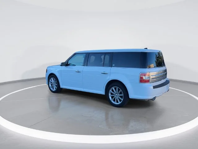 Used 2019 White Ford Limited image 5