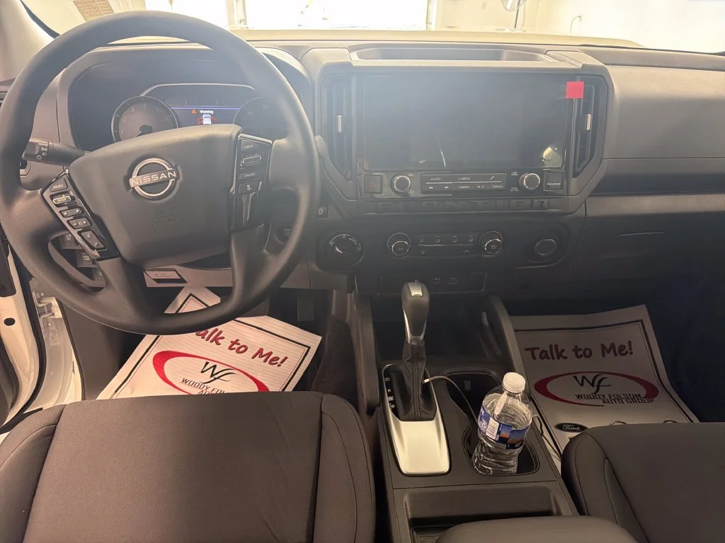 New 2027 Glacier White Nissan King Cab® S image 14