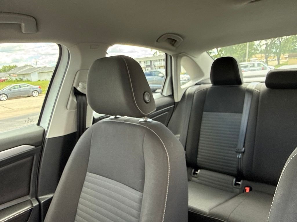 Used 2025 White Volkswagen 1.5T S image 26
