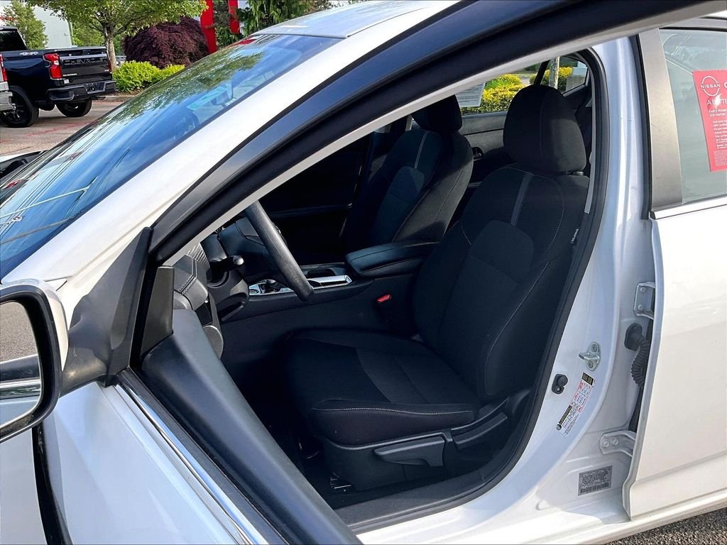 Certified Used 2024 White Nissan SV image 10