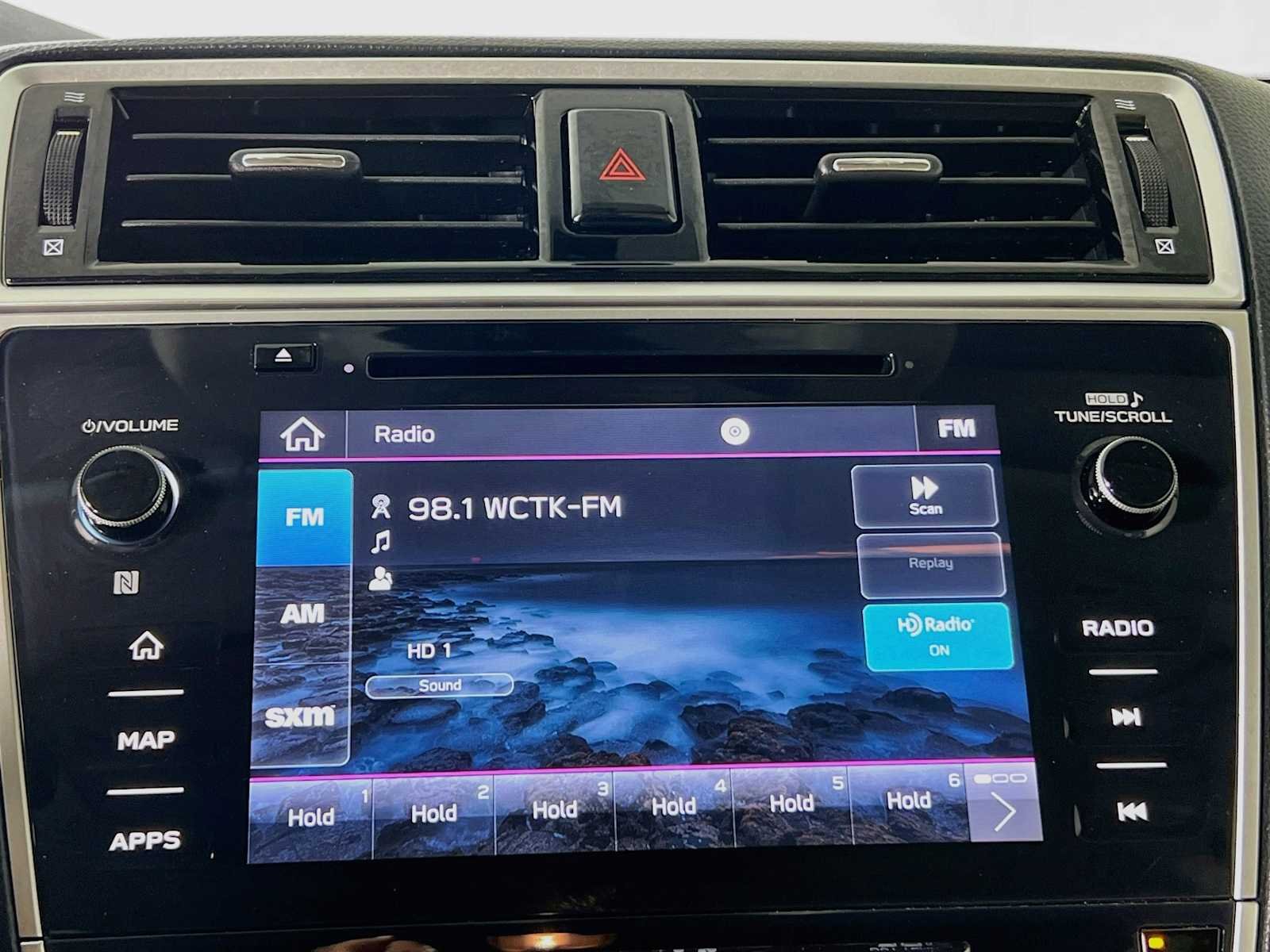 Used 2019 Crystal White Pearl Subaru Limited image 15